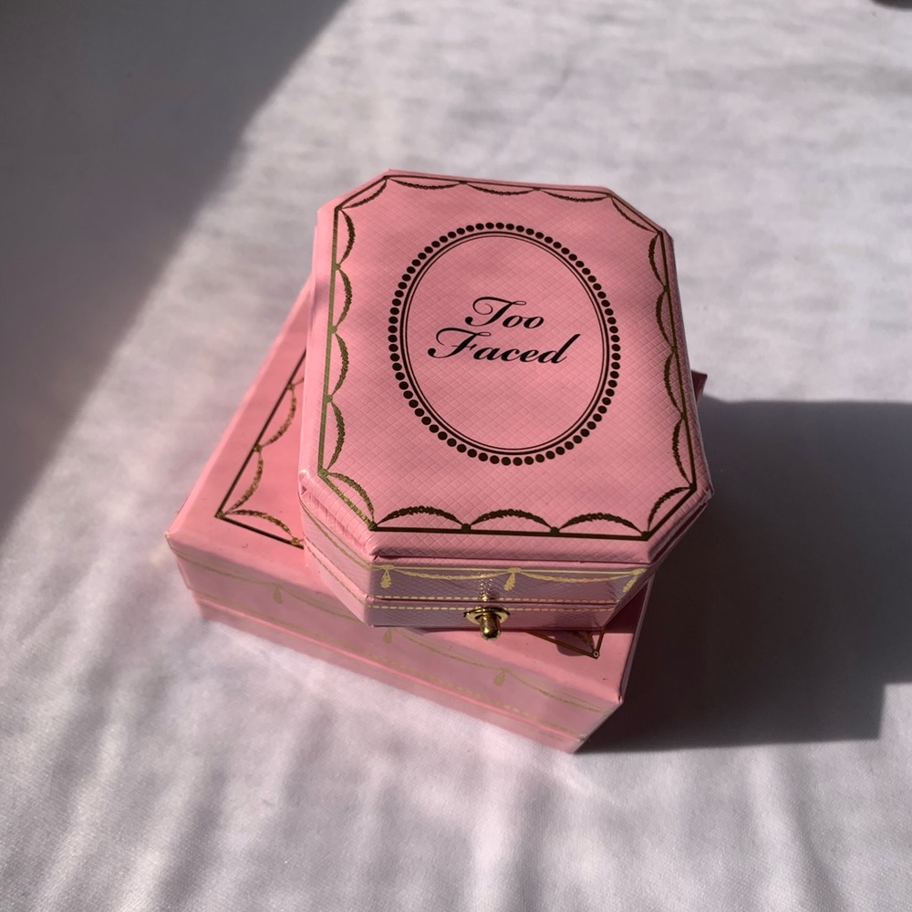 Too faced Diamond fire Highlighter